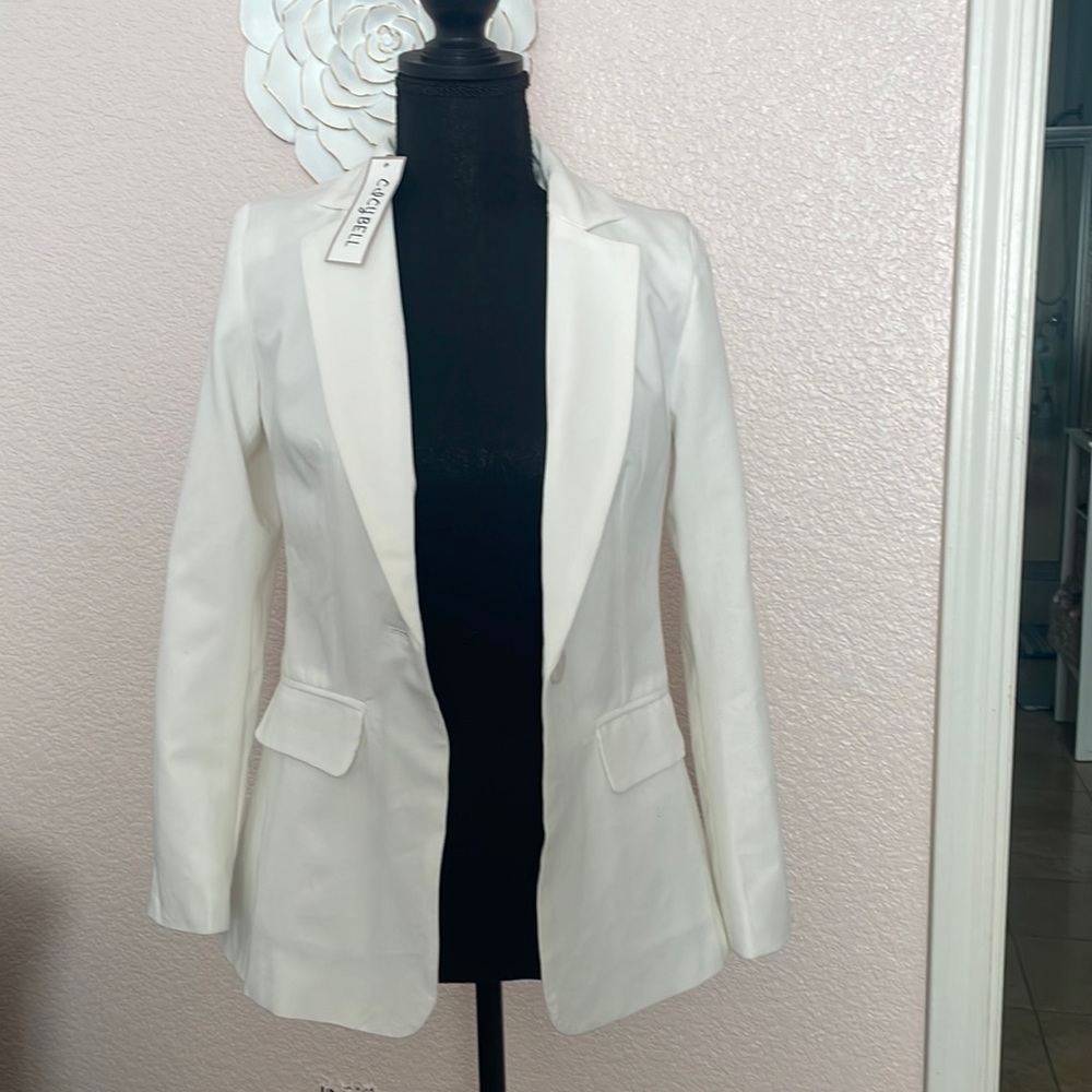 NWT Cdcybell white blazer